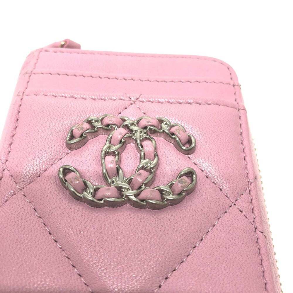 CHANEL Authentic Pink Lambskin Leather Logo Wallet - Picture 4 of 12
